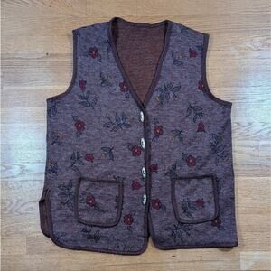 Vintage Floral Knit Vest – Cottagecore Poet Grandma Energy 🌻🍂
